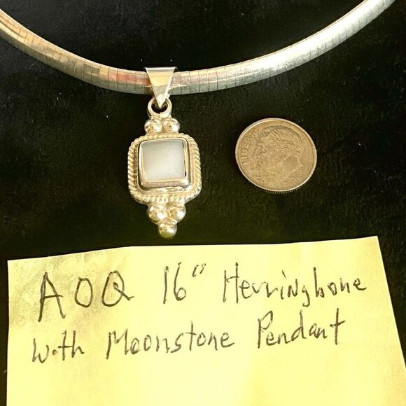 AOQ Sterling Herringbone Choker & Moonstone Pendant - Picture 8 of 8